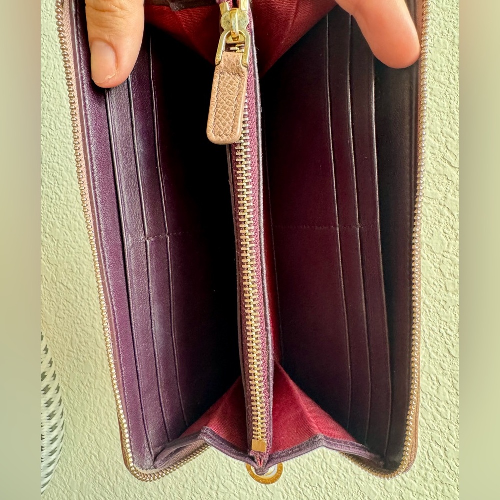 BVLGARI ZIPPER WALLET - Picture 7 of 8